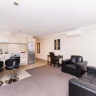 Business 21 image COMFORT INN KAURI COURT Hotel in Palmerston North MWT