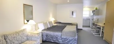 Business 7 image ASURE JASMINE COURT MOTEL PICTON Spa Baths in Picton MBH