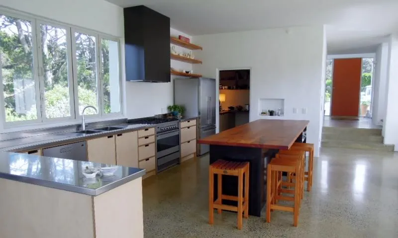 Business 2 image LYNDA SLANEY ARCHITECTS LTD