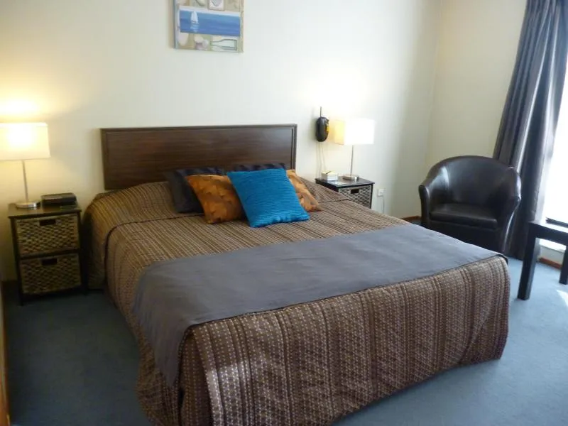 Business 8 image ARGYLE ON THE PARK