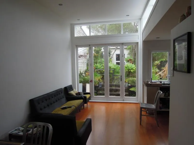 Business 3 image LYNDA SLANEY ARCHITECTS LTD